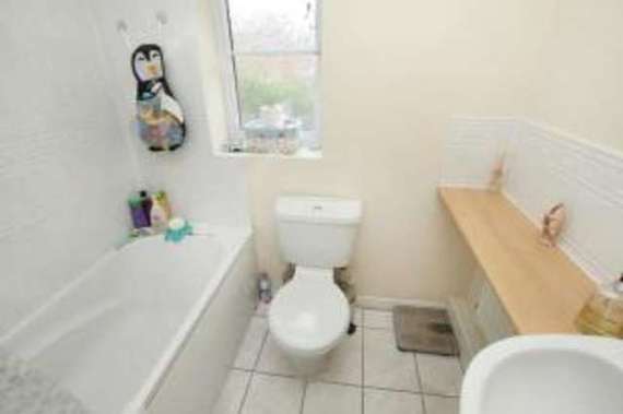 2&nbsp;Bedroom&nbsp;Town House