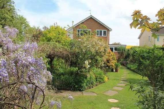 5 Bedroom Detached
