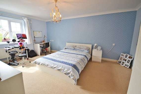 5 Bedroom Detached