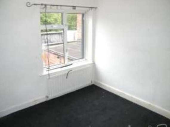 2 Bedroom End of Ter...