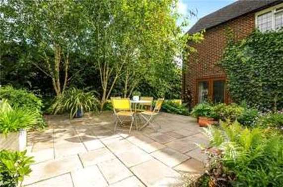 5 Bedroom Detached