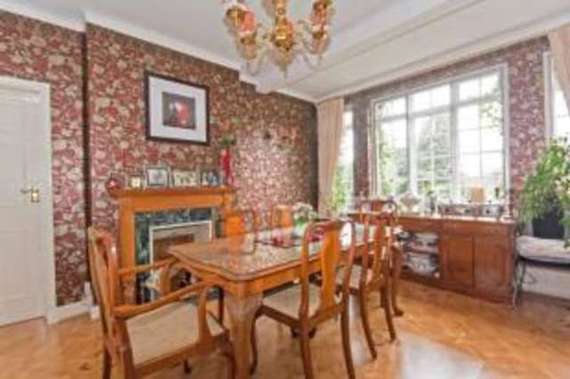 6 Bedroom Detached