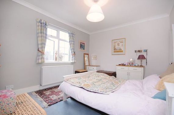 Ridley Avenue  Ealing, W13 9XW