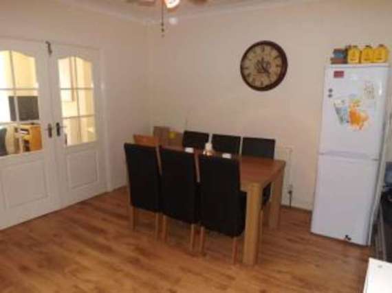 4&nbsp;Bedroom&nbsp;Semi-Detac...