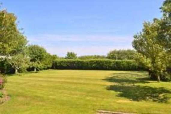 5 Bedroom Detached