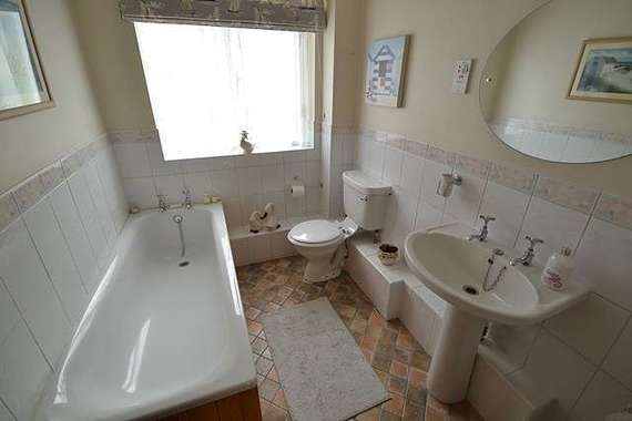 5&nbsp;Bedroom&nbsp;Detached