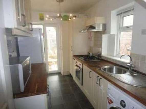 3 Bedroom Semi-Detac...