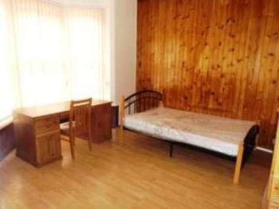 8&nbsp;Bedroom&nbsp;Detached