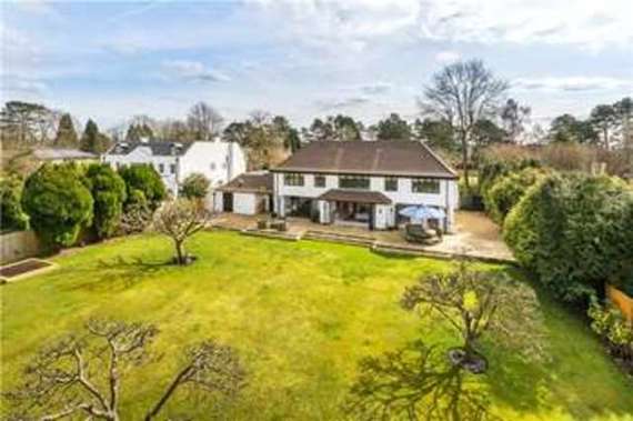 5 Bedroom Detached