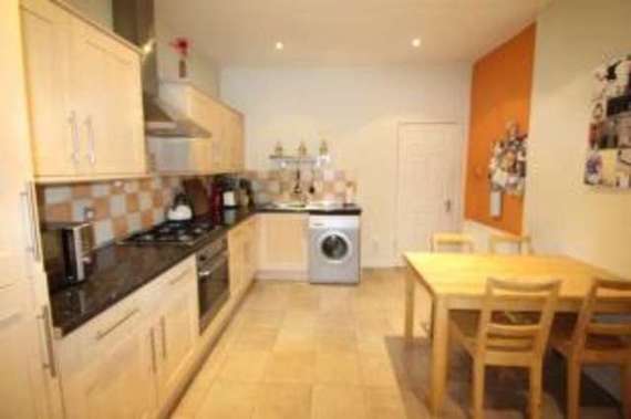 2 Bedroom Flat