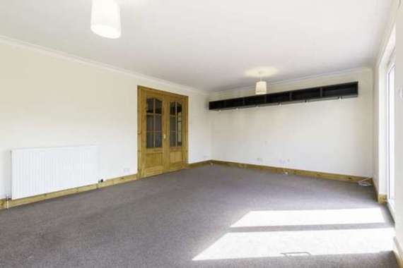 5&nbsp;Bedroom&nbsp;Detached