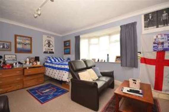 8&nbsp;Bedroom&nbsp;Detached