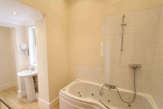 1 Bedroom Flat
