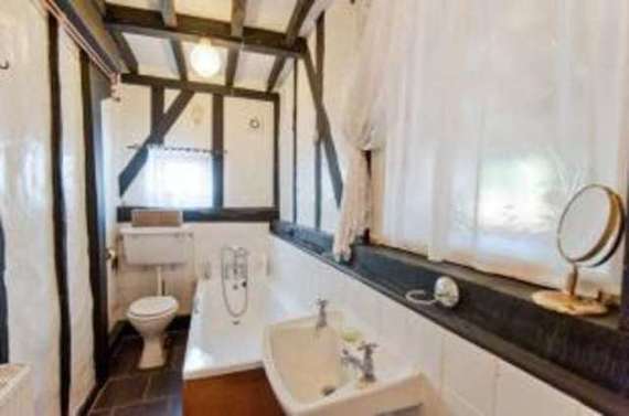 2 Bedroom End of Ter...