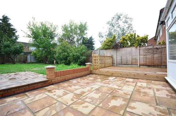 5 Bedroom Semi-Detac...