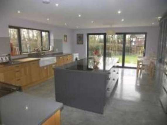 6 Bedroom Detached