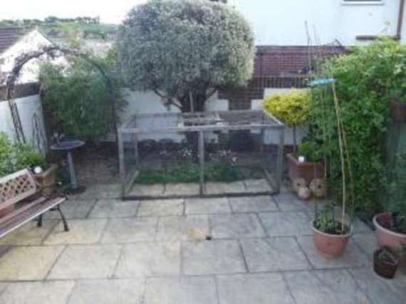 2 Bedroom End of Ter...