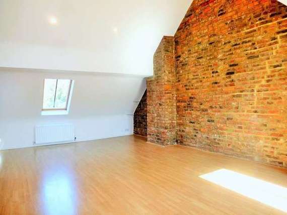 2 Bedroom Maisonette