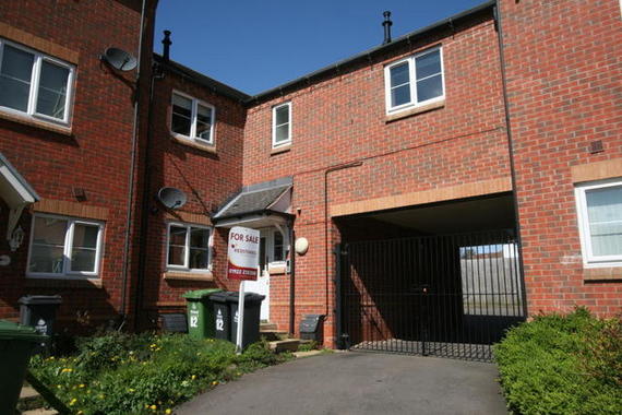 1 Bedroom Flat