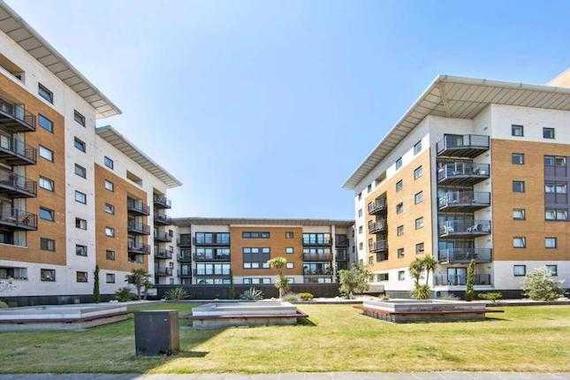 1 Bedroom Flat