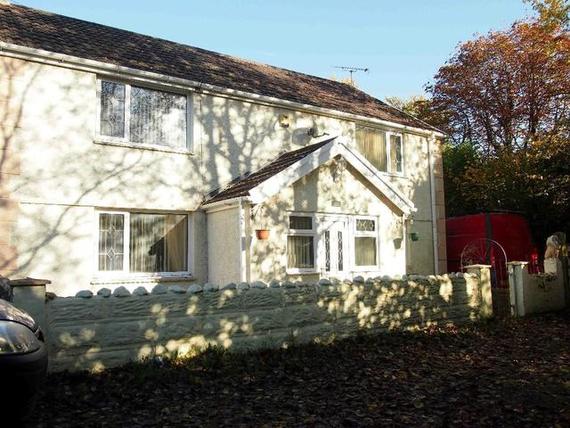 4 Bedroom Semi-Detac...