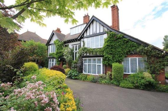 6 Bedroom Detached