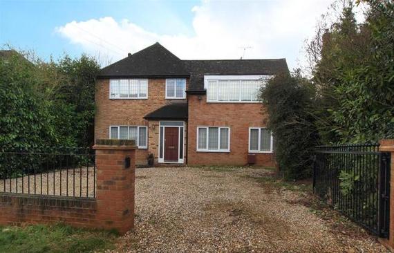 5 Bedroom Terraced