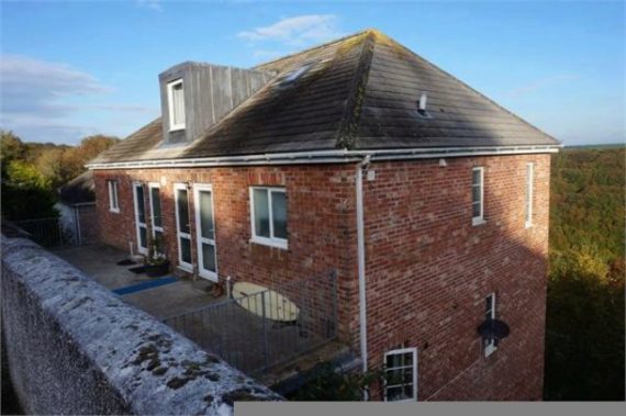 3 Bedroom Maisonette