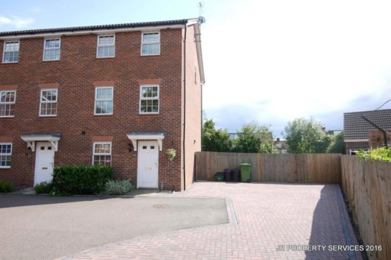 3 Bedroom Town House
