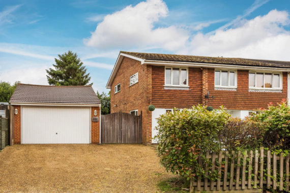 4 Bedroom End of Ter...