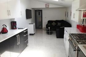 6&nbsp;Bedroom&nbsp;Property