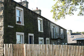3 Bedroom End of Ter...