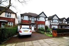 4 Bedroom Property