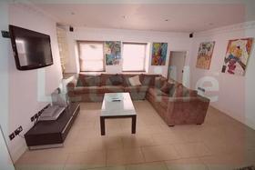 5 Bedroom Terraced