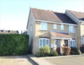 2 Bedroom End of Ter...