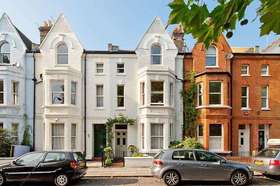 5 Bedroom Terraced