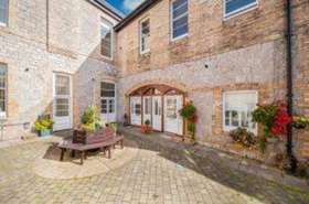 2 Bedroom Flat