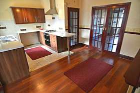 3 Bedroom Semi-Detac...