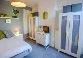 2 Bedroom End of Ter...