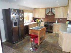 4 Bedroom Semi-Detac...