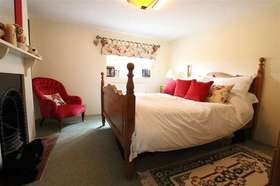 3 Bedroom End of Ter...