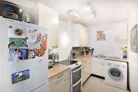 1 bedroom Flat for sale