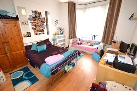 5 Bedroom Detached