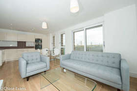 3 bedroom Flat to rent