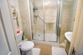 1 Bedroom Retirement...