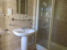 6 Bedroom Semi-Detac...