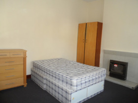 7 Bedroom House Shar...