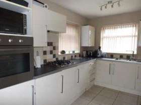 4 bedroom Semi-Detached for sale