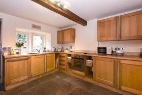 2 Bedroom End of Ter...