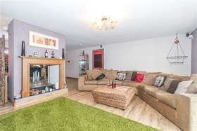 4 Bedroom Semi-Detac...